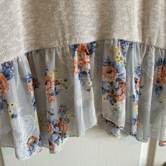 ODDY Floral Knit Top - Picture 7 of 11